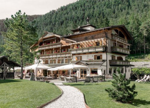 Aqua Bad Cortina BIOhotel & thermal baths im Gadertal Südtirol