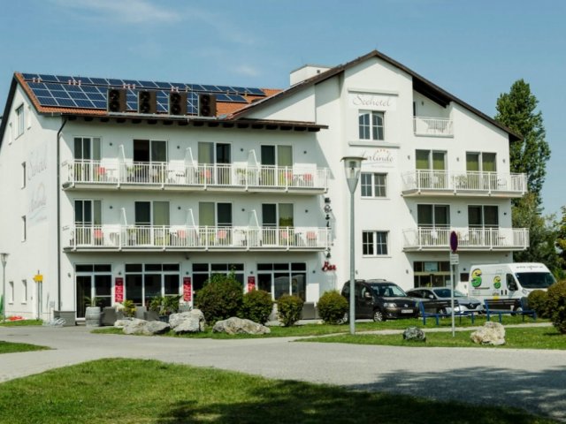 Seehotel Herlinde direkt am Ufer des Neusiedlersees in Podersdorf