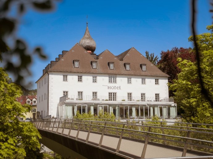 Das Schloss an der Eisenstrasse