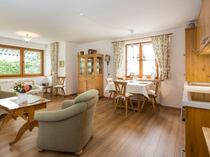 Landhaus Hubertus - Familienfreundliche Apartments mit besonderer Note